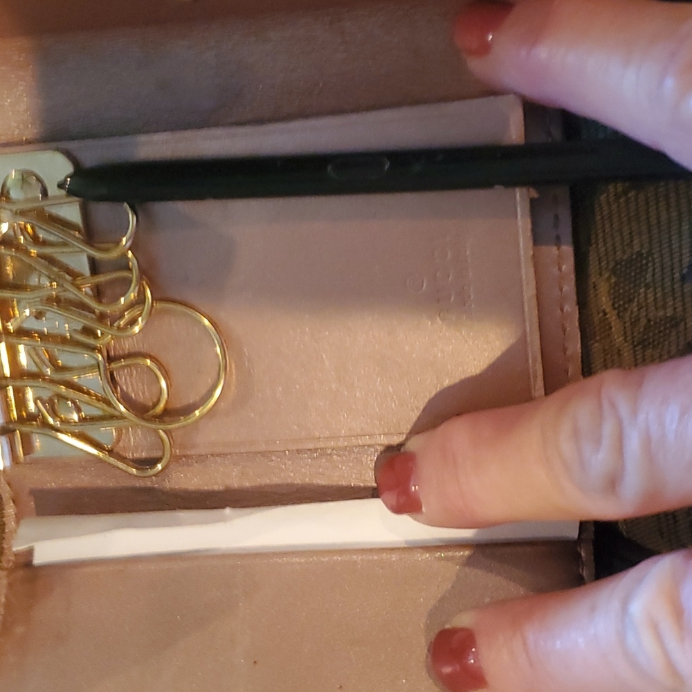 Gucci rare never used boxed bagged tagged gorgeous gold leather ✨️ boxed code ♥️ - Picture 5 of 13